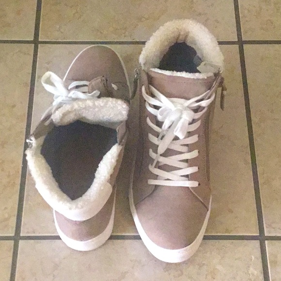 New New, booties/sneakers (11)💕🌸NWOT 💕 - Picture 4 of 6